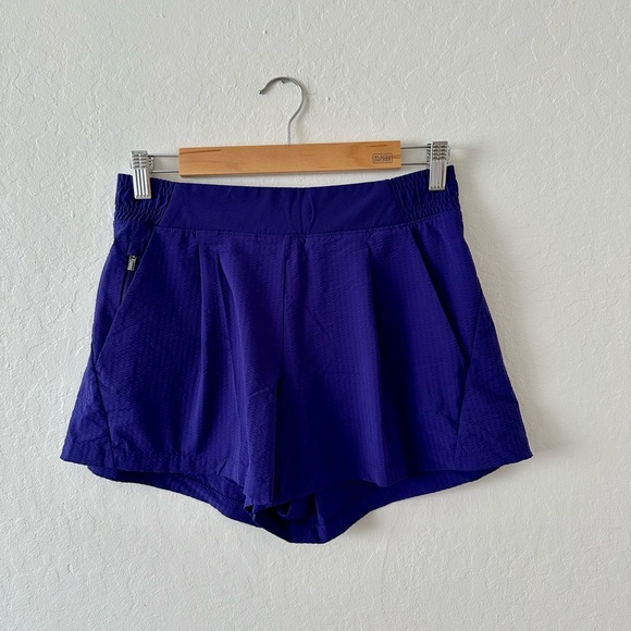 Athleta Textured Brooklyn Shorts Size 2 - Picture 3 of 9
